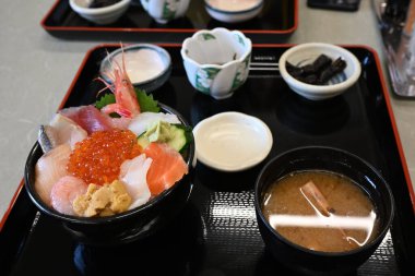 Japon yemeği mi? Suşi hazır.