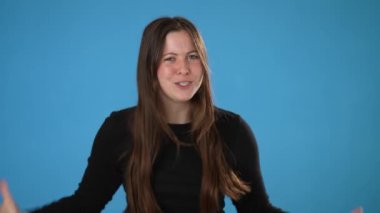 Şaşırmış bir şekilde 