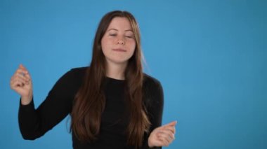 Şaşırmış bir şekilde 