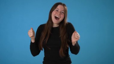 Şaşırmış bir şekilde 