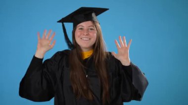 Şaşırmış bir şekilde 