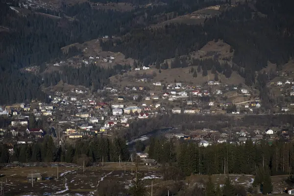 Karpat Dağları Köyü