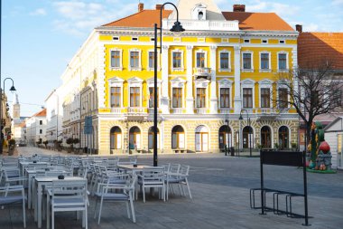 Eski kasabada bir sokak.