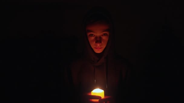 Boy Home Blackout Ukraine Holding Candle Complete Darkness — Vídeo de stock