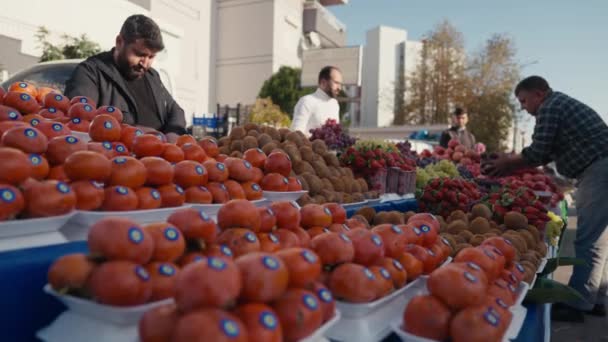 アンタルヤ トルコ 12月20 2022 アンタルヤ地方市場での果物や野菜 高品質4K映像 高品質4K映像 — ストック動画