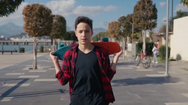 Portrait Caucasian Years Old Boy Holding Skateboard Sunny Day — Stock videók