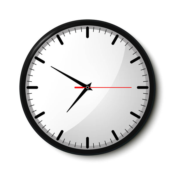 Настенные часы на белом фоне