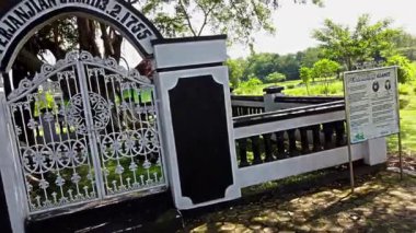 Giyanti sitesi, VOC, Yogyakarta ve Surakarta arasındaki anlaşmanın 13 Şubat 1755 tarihinde imzalandığı tarihi bir yerdir. 