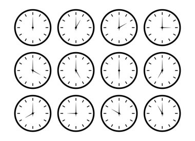 Saat simgeleri. Saatlerin yuvarlak yüzleri farklı zamanlardadır. Beyaz arka planda izole edilmiş zaman grafik sembolü. Yüz düz grafik illüstrasyonunu izle.