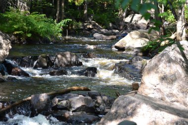 Doncaster nehri Sainte-Adele, Quebec, Kanada