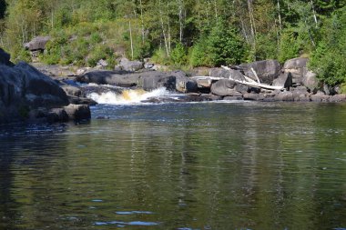 Doncaster nehri Sainte-Adele, Quebec, Kanada