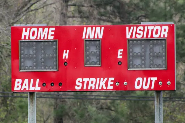 Işıksız Softball Sahası Skor Tablosu