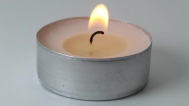 Çay mumu alevi söndü, izole edildi, statik çekim 