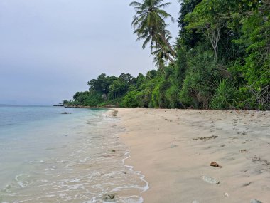 Sumur Tiga Sahili, Sabang City, Aceh, Endonezya 'nın en gözde turistik yerlerinden biri.