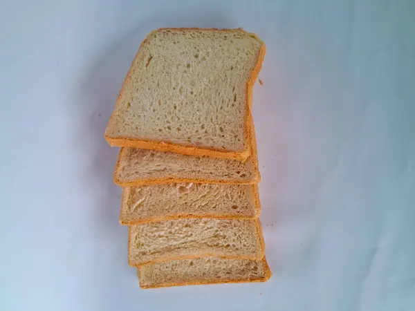 Beyaz ekmek, beyaz bir arka plan üzerinde izole