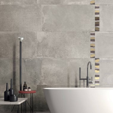 Modern minimalist banyo, modern banyo dolabı, beyaz lavabo, ahşap kibir, iç tesisler, banyo aksesuarları, küvet ve duş, gri duvarlar, beton zemin. 3B Hazırlama