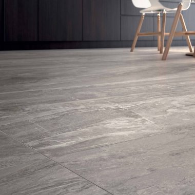 Ürün tasarımı için koyu mavi mermer desenli arka plan gri ve beyaz desenli. Yüksek Çözünürlük. 3B Hazırlama