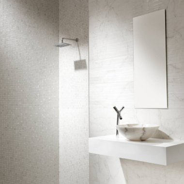 Banyo iç tasarımı. Sanatsal boho natürmort. Boho busta heykeli, heykel. Yuvarlak seramik leğen. Bej duvar arka plan modeli. 3B Hazırlama