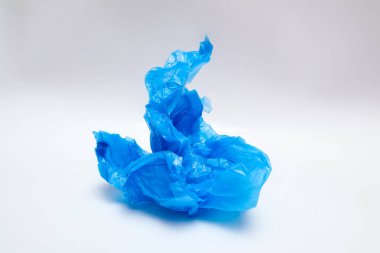 Plastik torba atıkları. Plastiğin ayrışması zordur.
