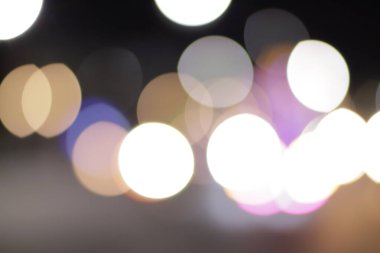 Bokeh lambaları koleksiyonu. Odaktan fotoğraf çekmek güzel bir bokeh yaratır.