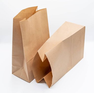 Beyaz arka planda yiyecek için kese kağıdı.. 