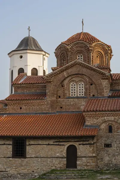 Makedonya 'nın Ohri kentindeki Kırmızı Döşeme Çatı ve Yerli Haçlı Antik Ortodoks Kilisesi