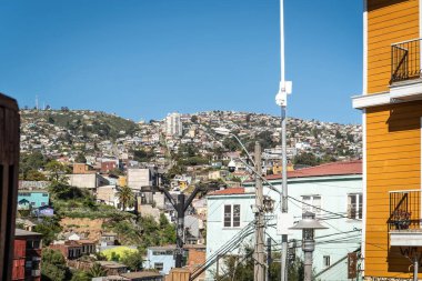 Valparaiso Şili 'nin havadan görünüşü. Ziyaret edilecek sanatsal ve kültürel şehir