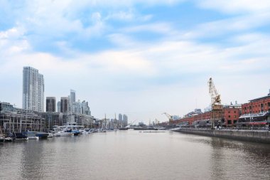Puerto Madero 'daki Skyline. Buenos Aires 'te liman manzarası, Arjantin