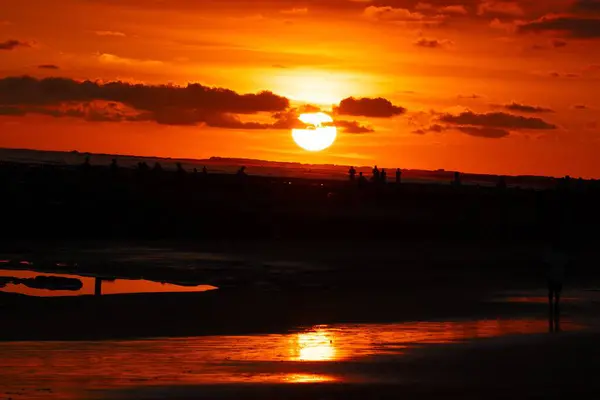 Pasifik Okyanusu güzel gün batımı