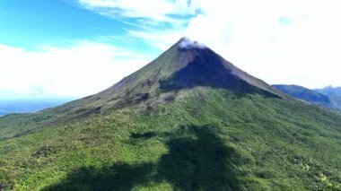 La Fortuna 'daki Arenal Volkanı