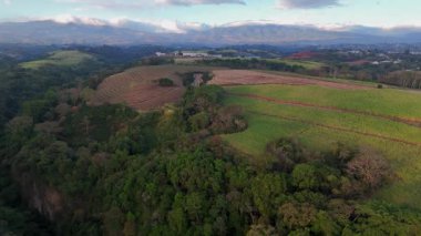 Kırsal ve Uzak Kasabanın Panoramik Manzarası