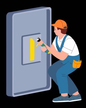 Çalışkan bir elektrikçi elektrik prizini tamir ediyor. Tulum, güvenlik eldiveni ve başlık giyen elektrikçi, kabloların düzgün bağlandığından emin olmak için test cihazı ve aletler kullanıyor.
