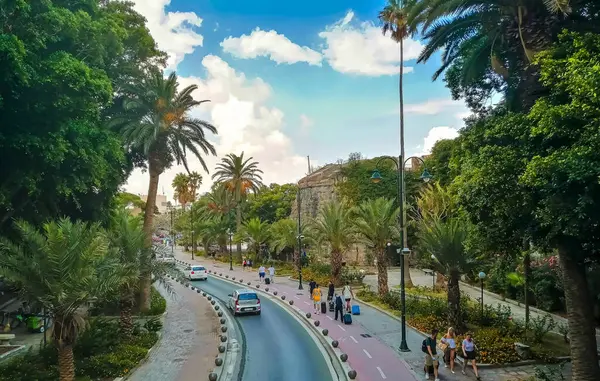 Kos Adası, Yunanistan - 26 Ağustos 2022 Phoinikon Caddesi 