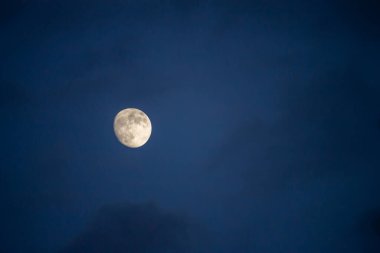 Doğu Mani Yunanistan 'dan Ay.