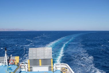 Rafina, Yunanistan - 6 Temmuz 2025 Tinos Adası feribotunda.