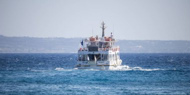 Pserimos Adası, Yunanistan - 30 Temmuz 2025 Pserimos Kalymnos belediyesine bağlı küçük bir Yunan adasıdır. 