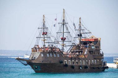 Pserimos Adası, Yunanistan - 5 Ağustos 2025 Pserimos Kalymnos belediyesine bağlı küçük bir Yunan adasıdır. 