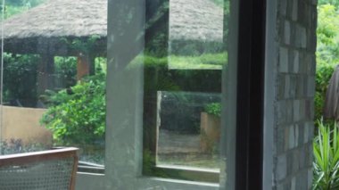 Tropik yağmur. Sezon dışı turizm kavramı