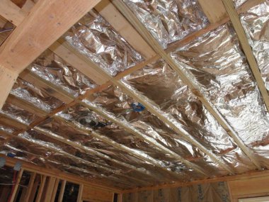 Berkeley Heights, NJ, ABD - 03-08-2012: Kuzey Amerika 'da inşaat halindeki ev