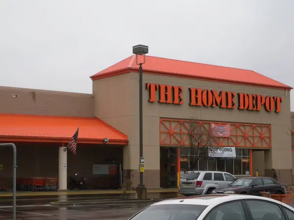 stock image Watchung, NJ, USA - 03-01-2012 : famous hardware store entrance and facade