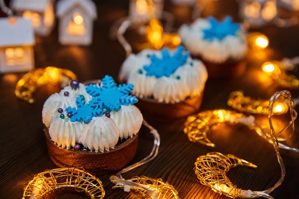 Gâteaux Noël Avec Tartelette Sable Chocolat Compote Cerises Ganache Vanille — Photo