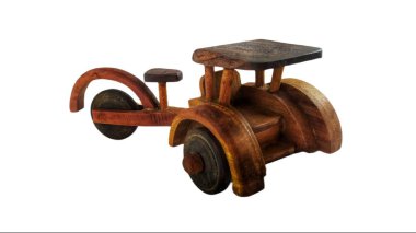 Minyatür ahşap becak, Endonezya 'da geleneksel bir ulaşım aracı. (Beca, Betjak, Betja veya Beetja) Beyaz arka planda izole edildi