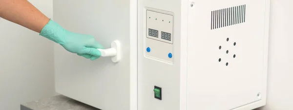 Beautician Protective Gloves Close Door Machine Disinfection Tools Medical Procedures — Stock Photo, Image