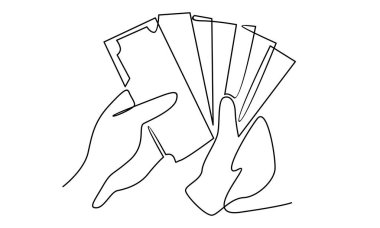 Yeşil para banknotlarını elinde tutmaya devam et.