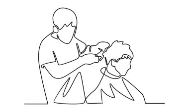 Berber dükkanında müşteriye hizmet eden kuaför kuyruğu