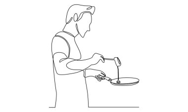 Şefimiz sürekli gurme yemeği pişiriyor.