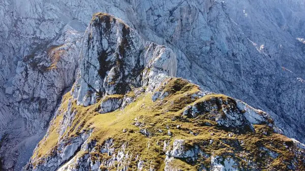 Majestic Dağları ve Alp Sahnesi, Alpler, Almanya 'nın insansız hava aracı videosu