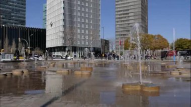 Panayırda zaman çabuk geçiyor.