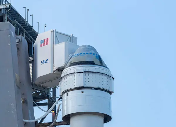 Boeing 'in Starliner mürettebat kapsülü 5 Mayıs 2024 tarihinde SLC-41' de Birleşik Fırlatma İttifakı Atlas V roketinin tepesinde görüldü.