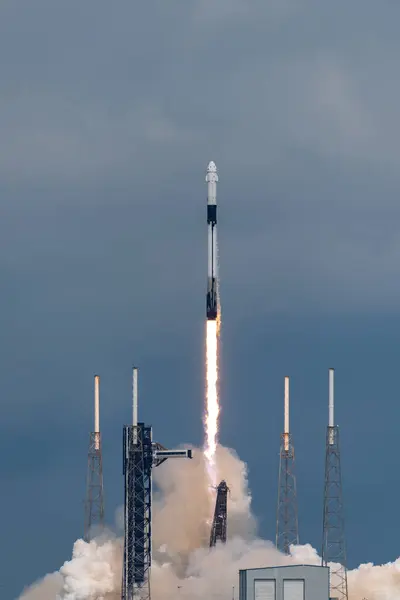28 Eylül 2024: Bir SpaceX Falcon 9 roketi NASA astronotu Nick Hague ve Rus kozmonot Aleksandr Gorbunov 'u Tayfa-9 görevi kapsamında 13: 17' de Uluslararası Uzay İstasyonu 'na fırlattı.
